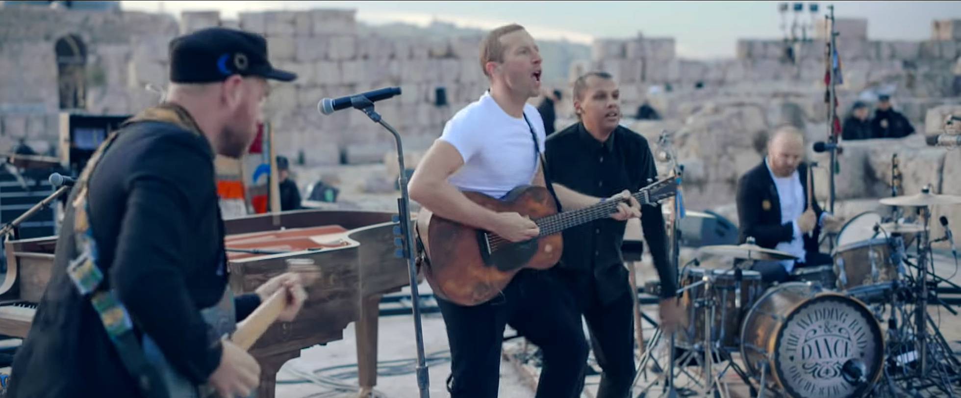 Coldplay regresó con Everyday Life…y hay mucho que decir.