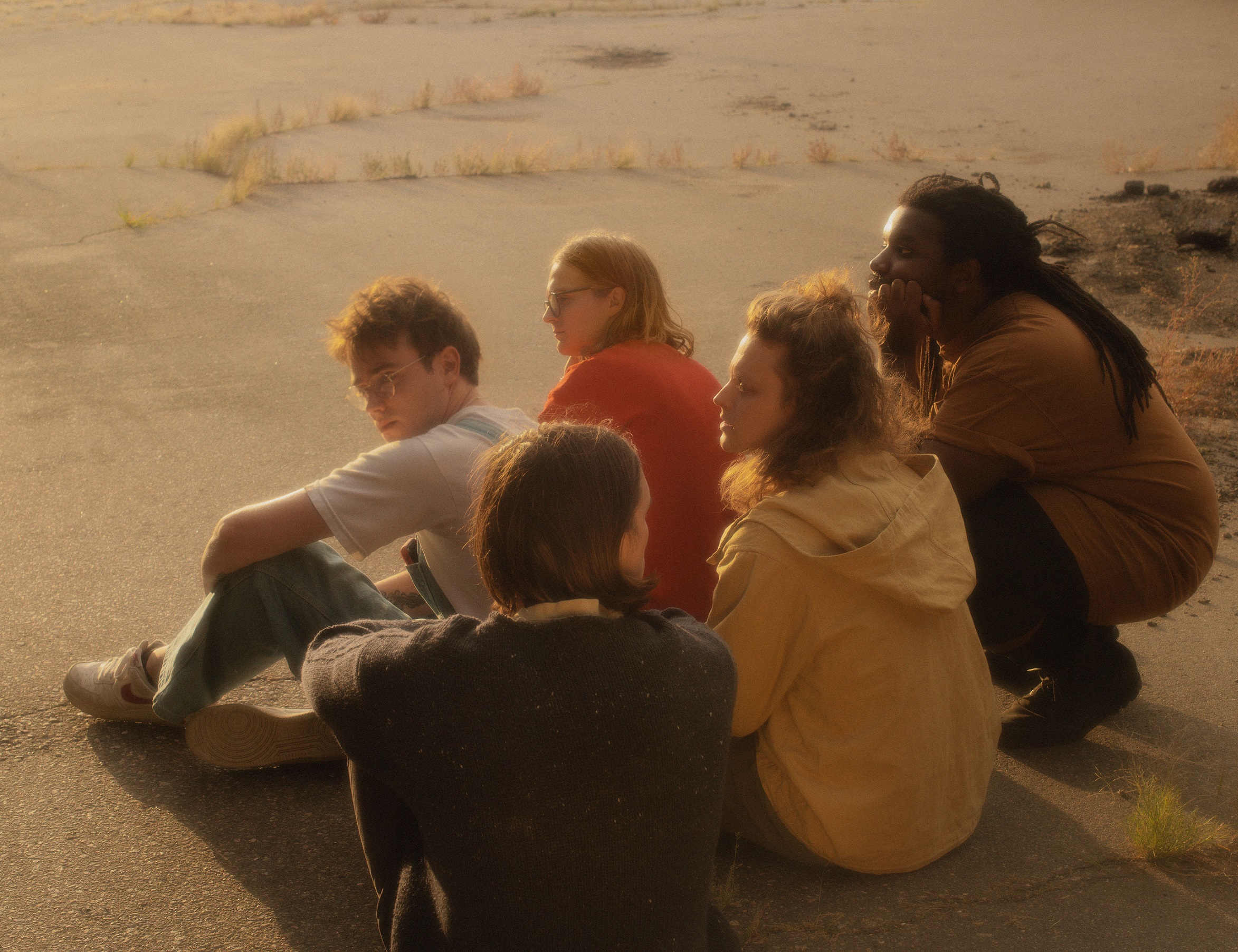 Hippo Campus lanza el instrospectivo y liberador sencillo «Semi Pro»