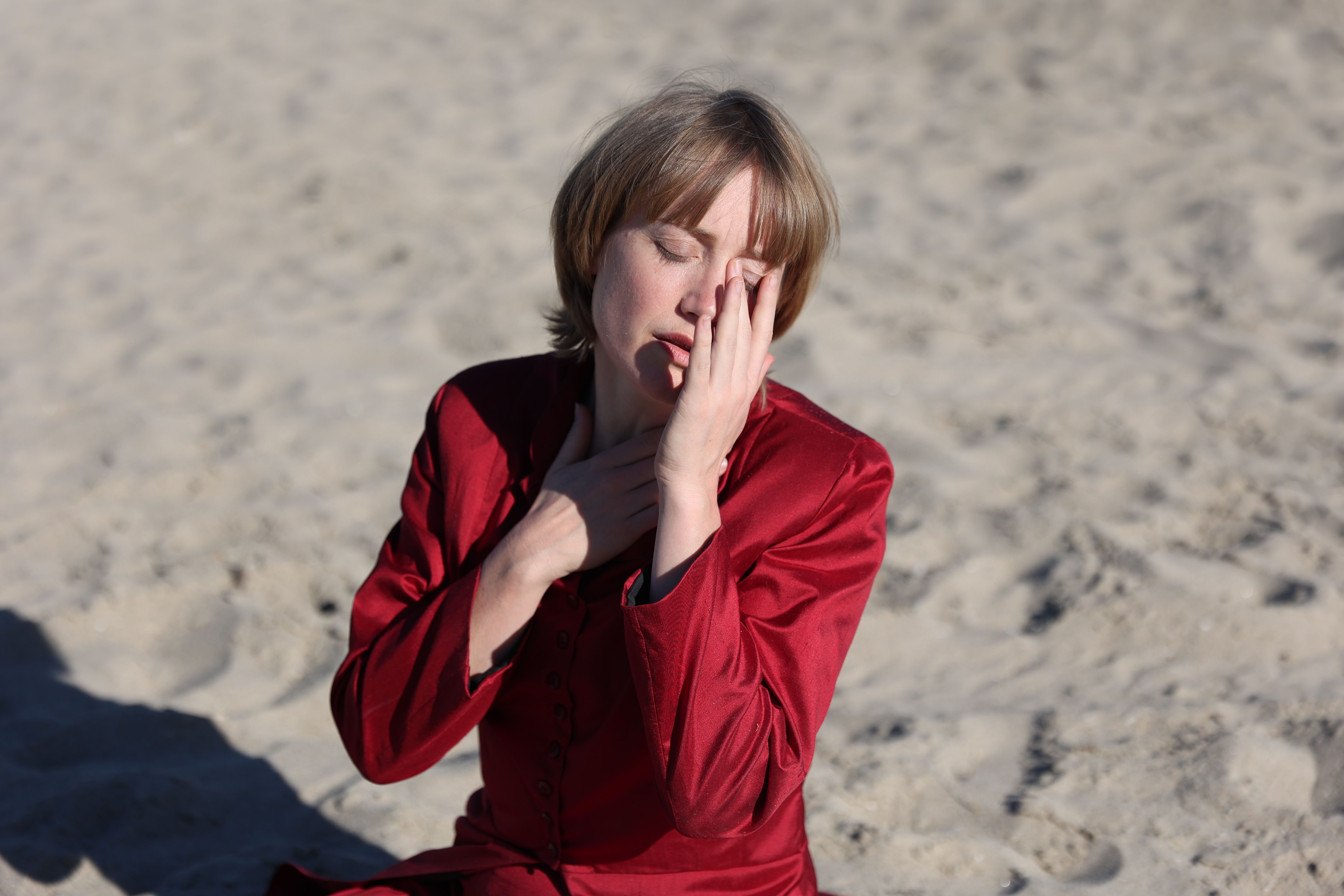 The Weather Station lanza el sencillo «To Talk About», de su nuevo álbum How Is It That I Should Look At The Stars