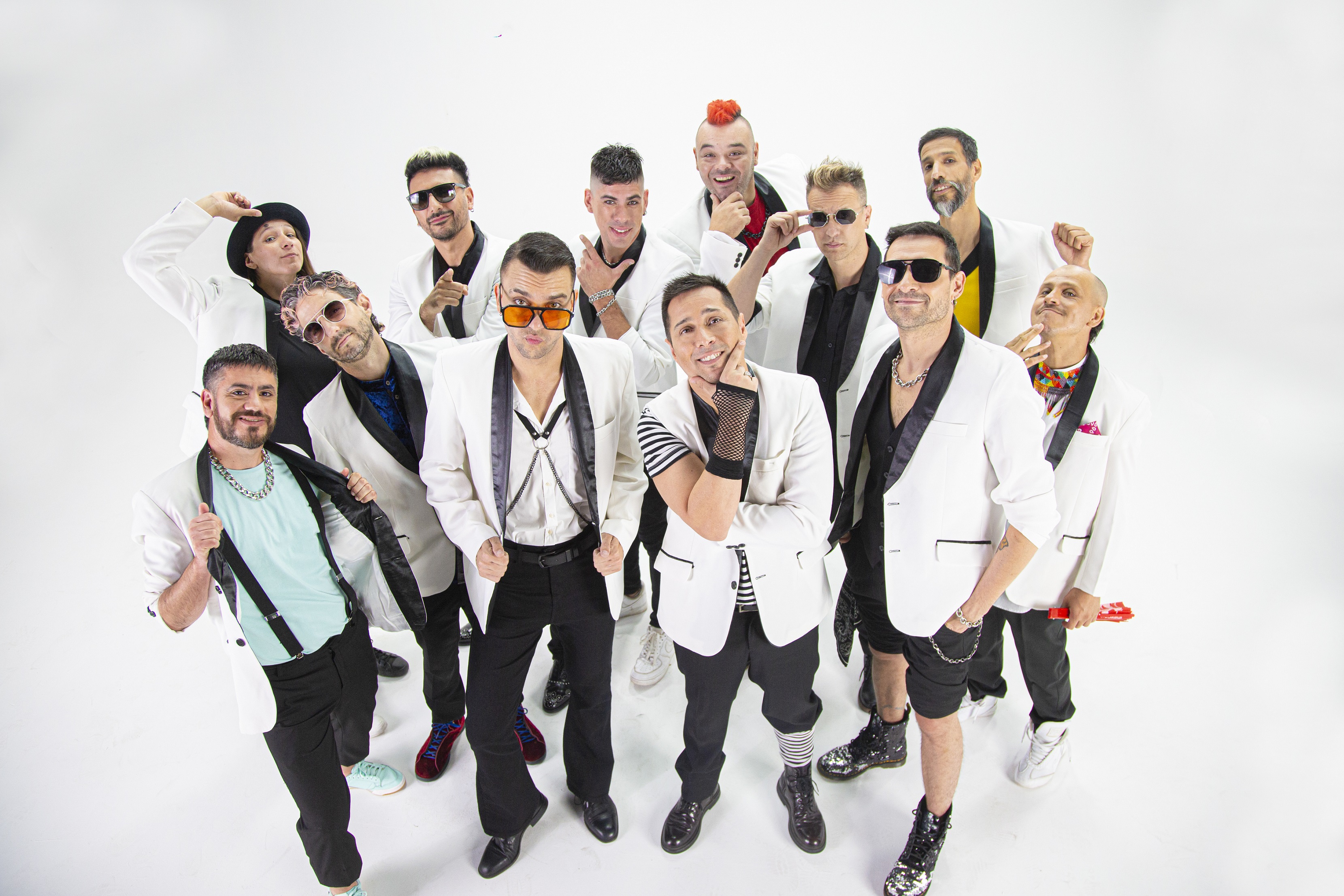 Los Caligaris presentan su nuevo single «Con Vos»