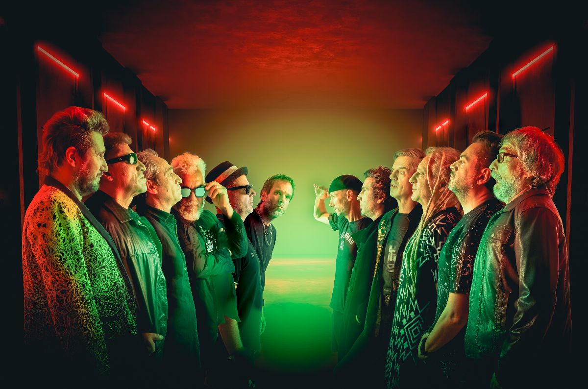 LOS AUTÉNTICOS DECADENTES ¡POR PRIMERA VEZ OFRECERÁN UN CONCIERTO 360° EN EL PALACIO DE LOS DEPORTES!