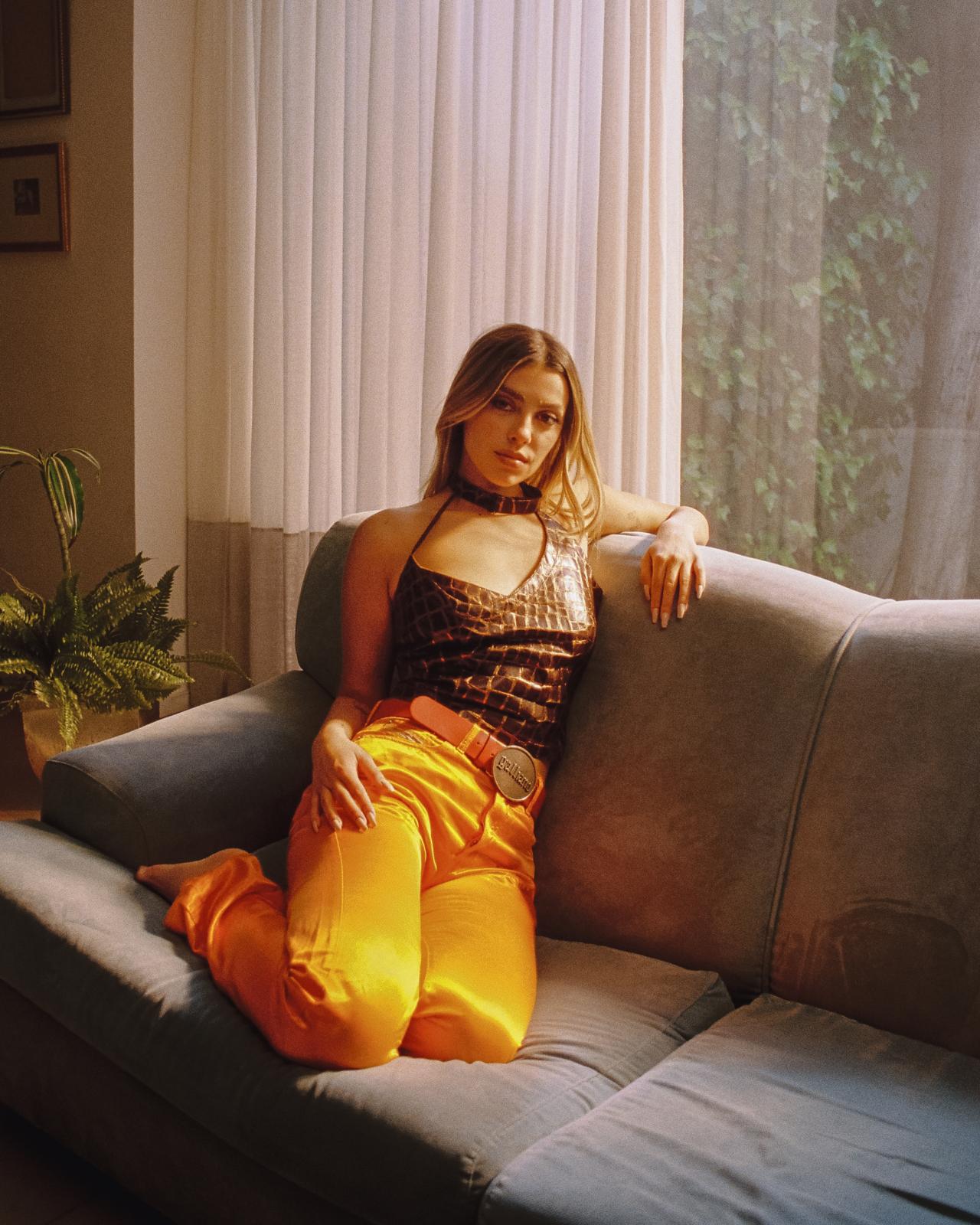 Paula Cendejas presenta «x ti», su tema más íntimo hasta la fecha