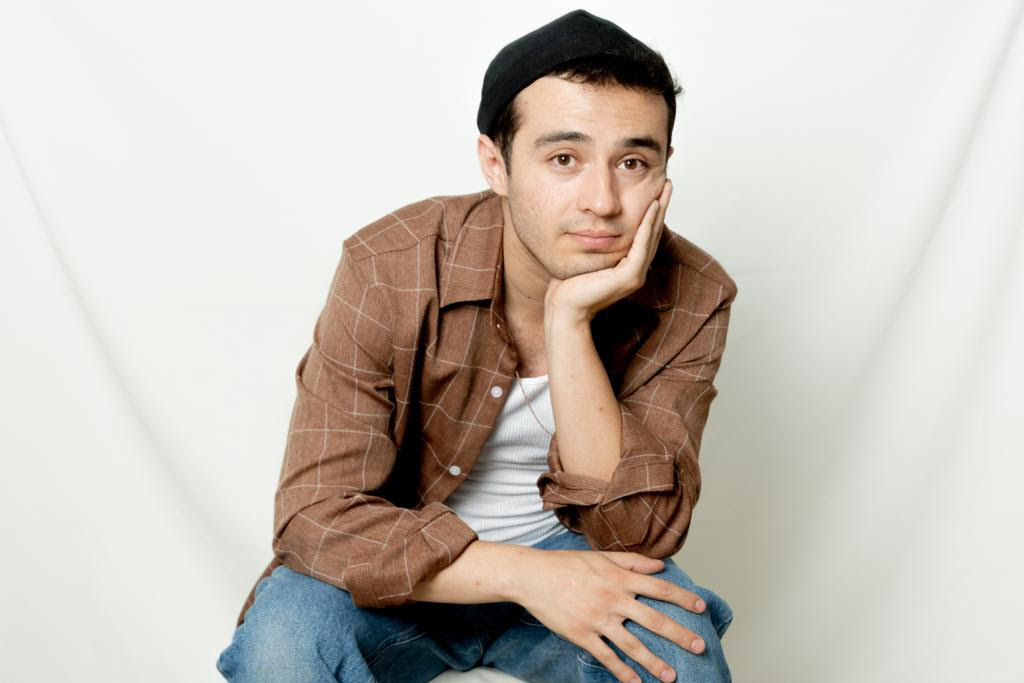 Cesar Salazar estrena álbum «Mis Simples Decisiones Impulsivas»