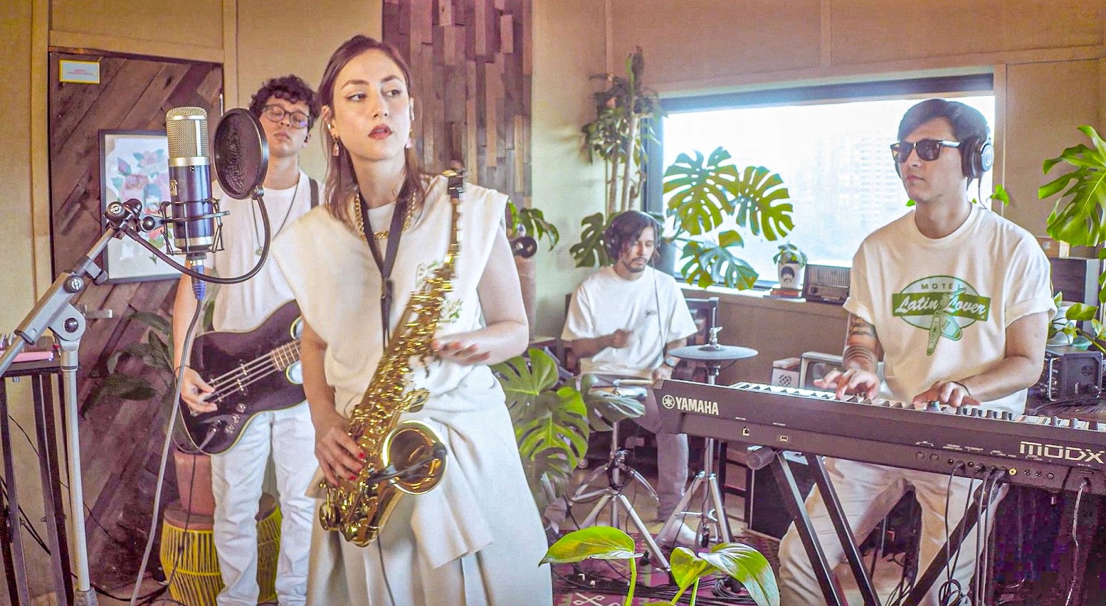 El Dolor del Desamor: Desde Medellín, Colombia, Shimura Cinema presenta «Vacíos», su nuevo sencillo