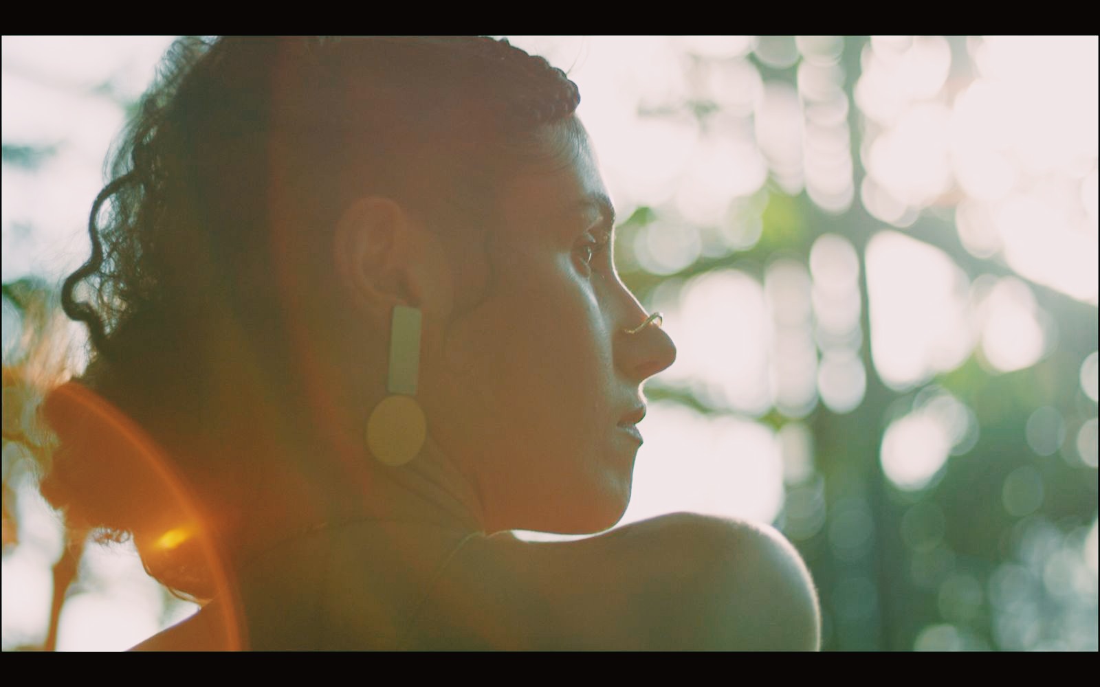 Moncaya presenta su EP Memorya un viaje musical multifacético, auténtico y fresco