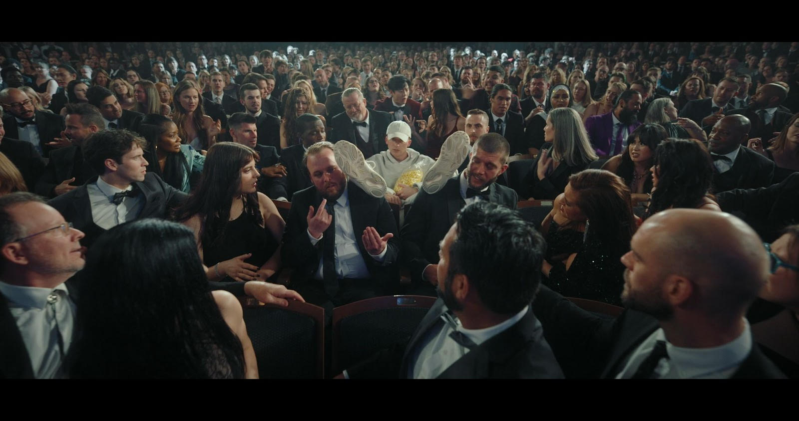 NF presenta su nuevo sencillo «MOTTO»