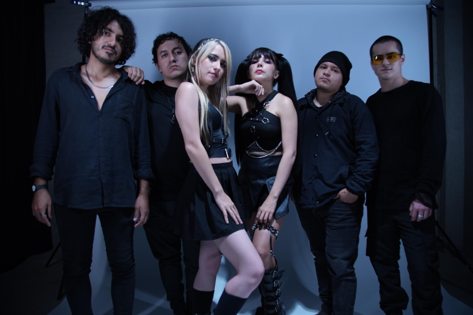 <strong>Moorelo presenta su nuevo sencillo «V.» junto a KRISTAL</strong>