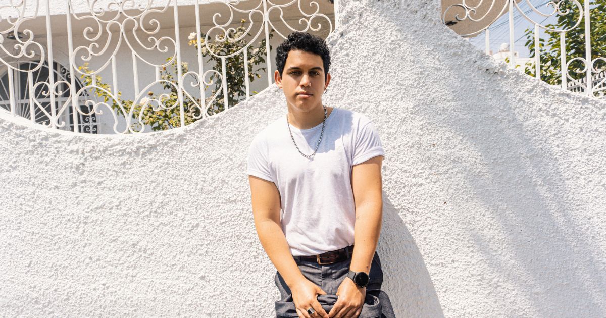 El renacimiento musical de Andrew Grey en Perú