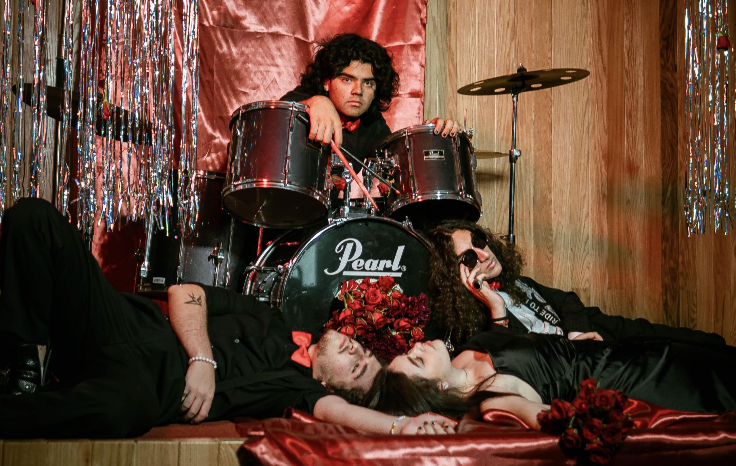 Katrina estrena «Rosa»: creando nuevas dimensiones en la música alternativa