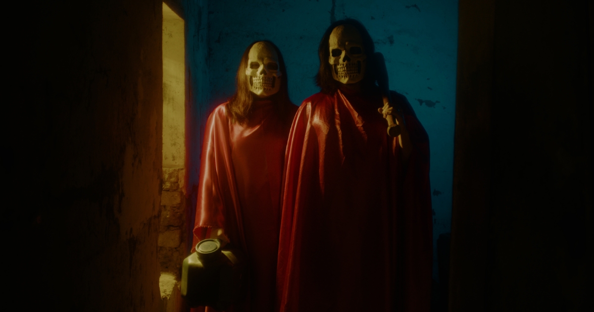 Kodigo Civil explora el vacío emocional en «Mis heridas», el cierre de su trilogía visual