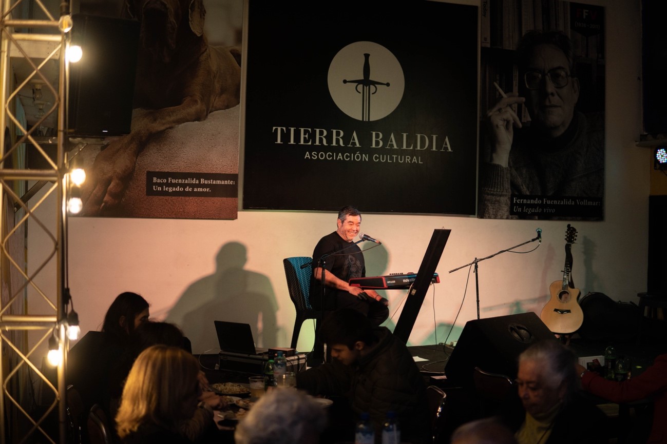 El artista peruano Erus Símera estrena ‘E.S.’: la reinvención como acto de resistencia