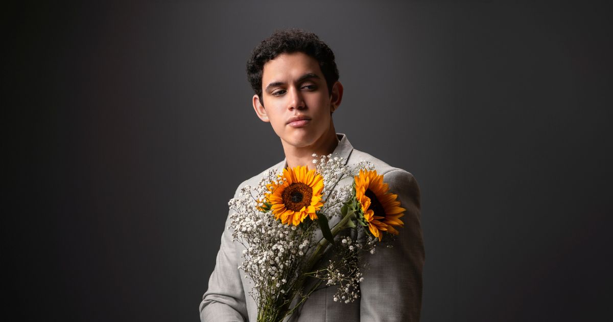 Andrew Grey irrumpe en la escena musical con Dreamer, su primer álbum