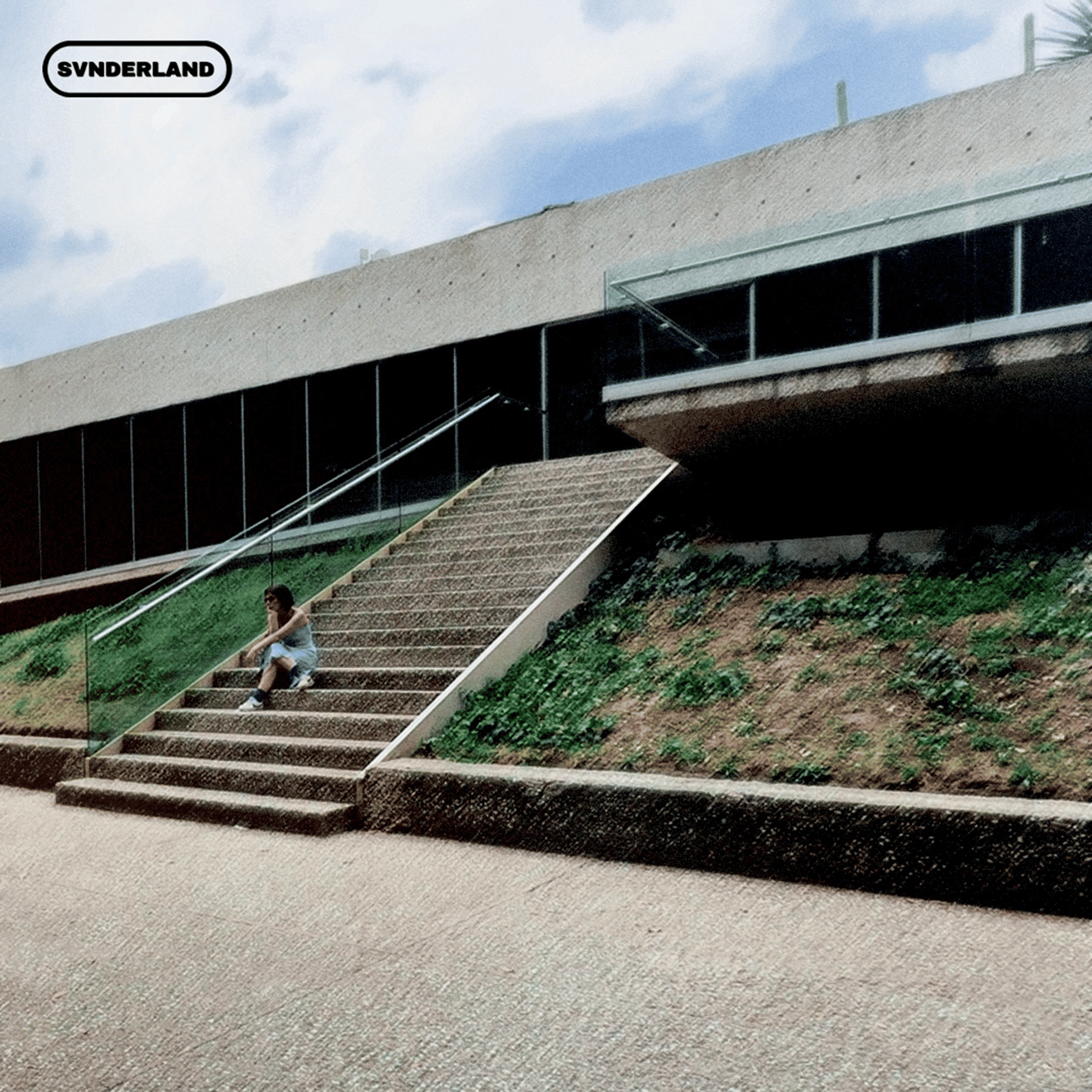 <strong>Entre pensamientos y guitarras: así suena “Violet”, lo nuevo de Svnderland</strong>