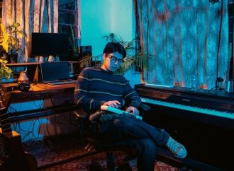 Davie Dann presenta «Vampiro»: Un desahogo popalternativo nacido de lo inesperado