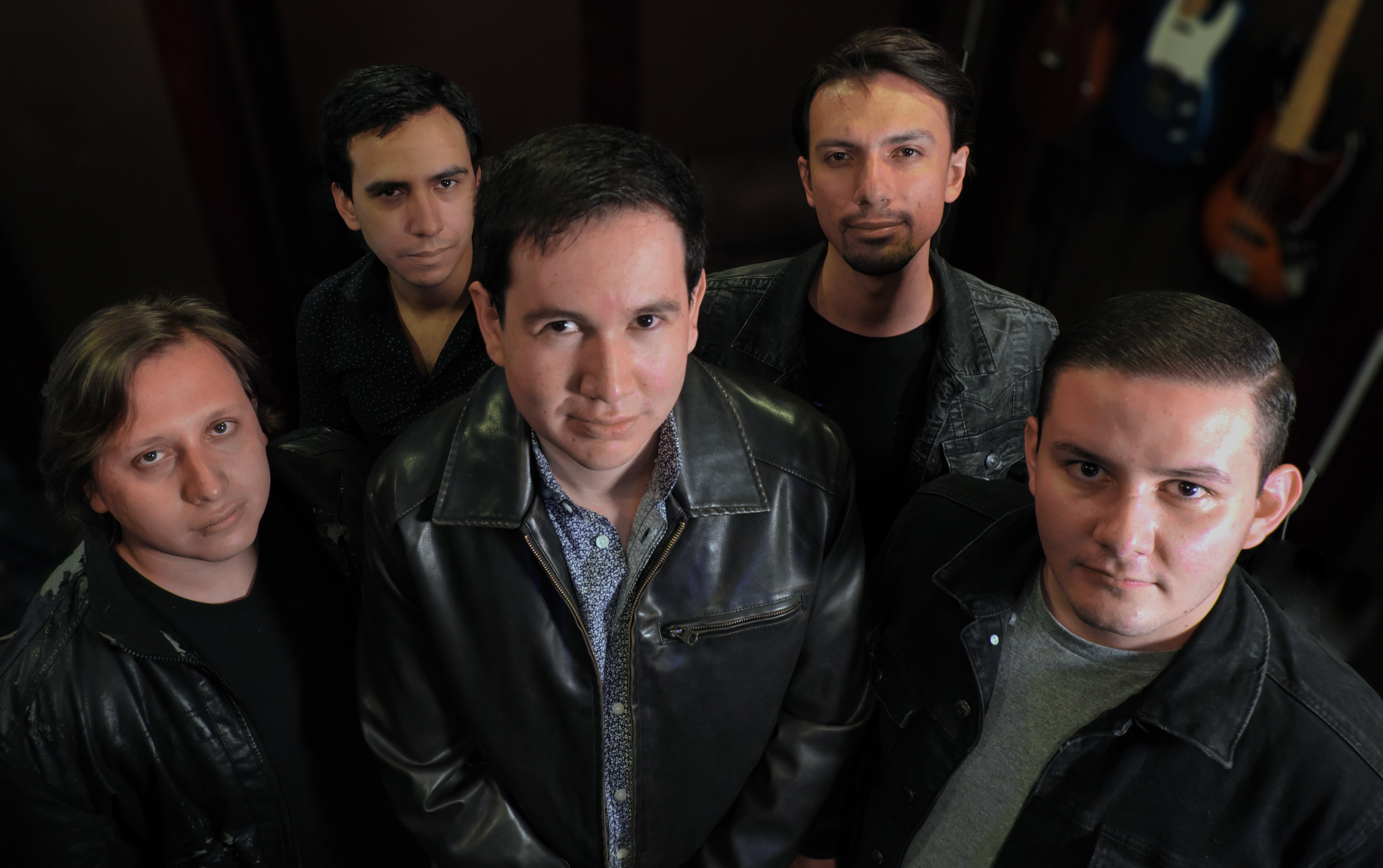 Resistencia y Jorge Rojo unen sus voces en «Escaparías»