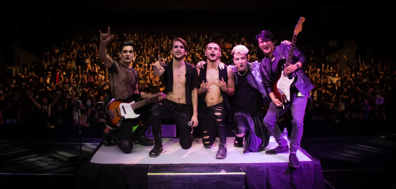 CONCIERTO STREAMING CON DIMITRI Y LAS BRUJAS