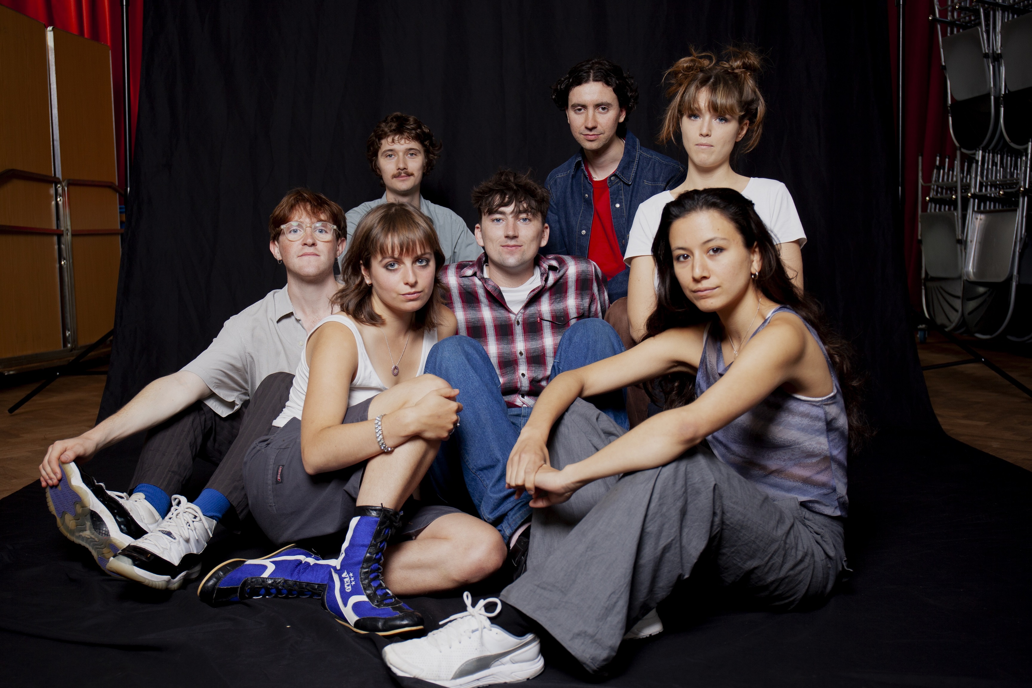 Black Country, New Road regresa con «Snow Globes»