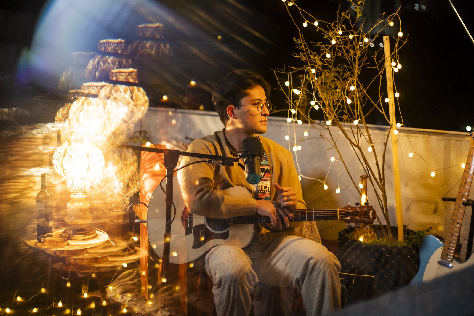 Dstance presenta «Y Aún Así Sonreír»