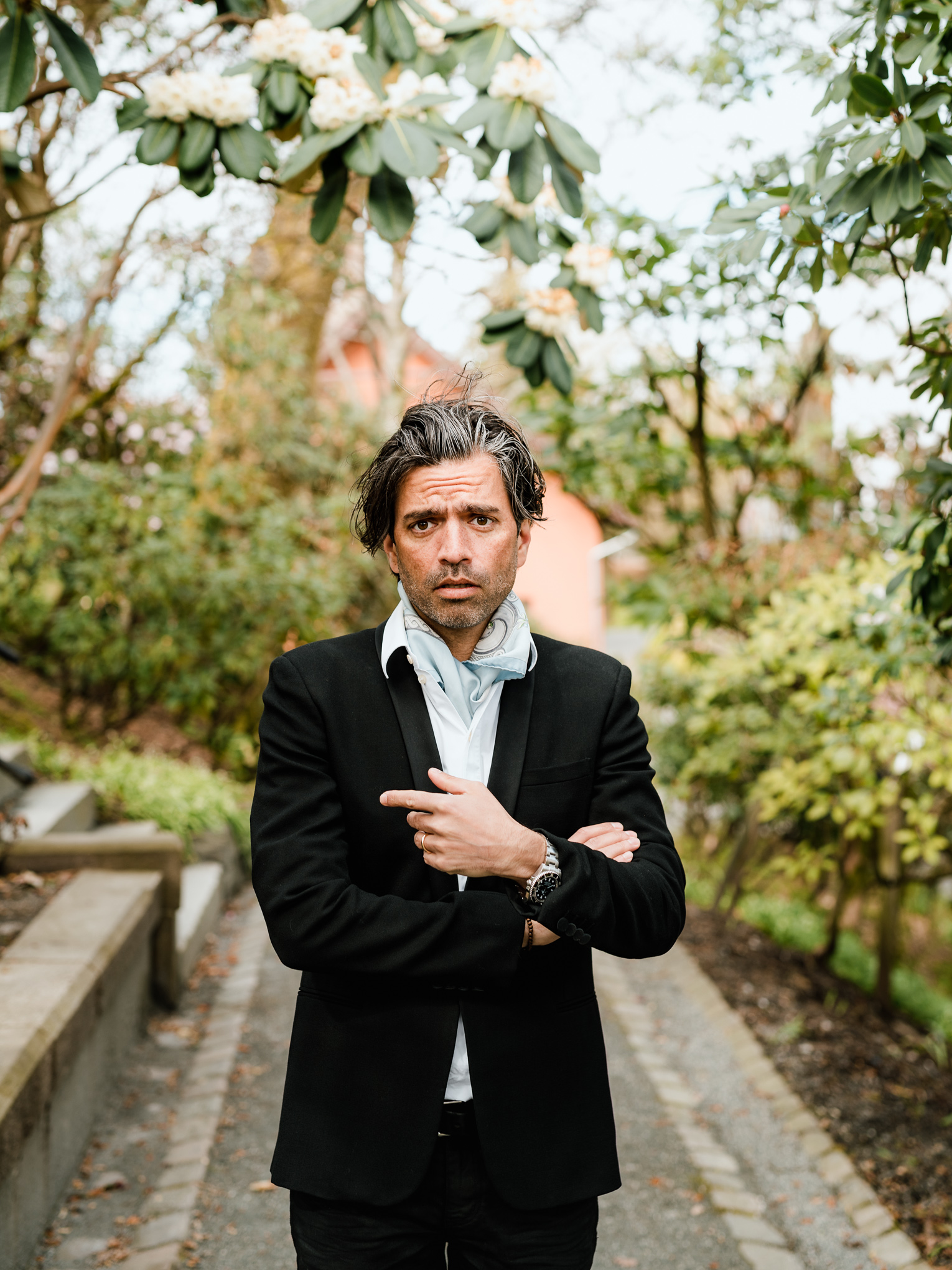 Fredrik Saroea de Datarock lanza el sublime sencillo «Bulletproof Vest»