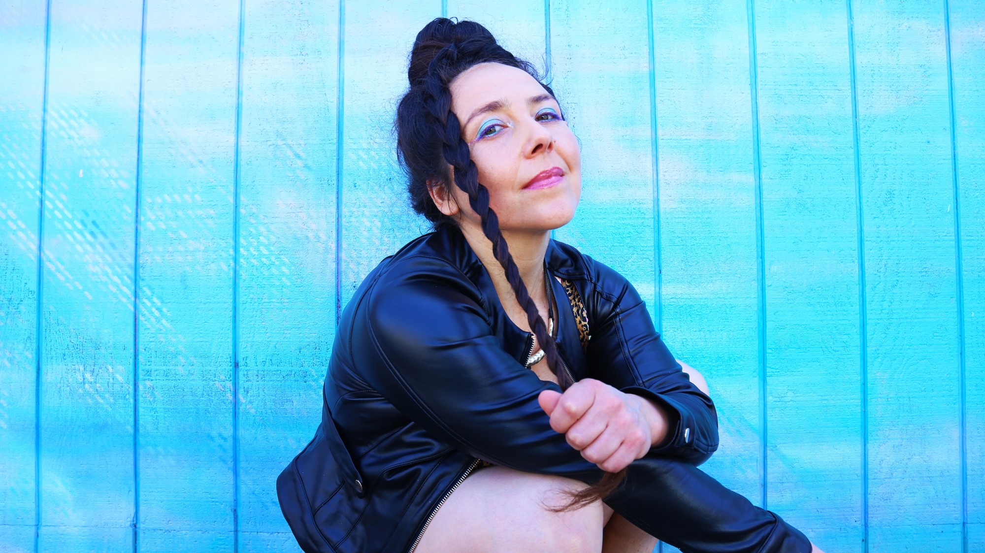 RAZTERIA RINDE HOMENAJE A LA MADRE TIERRA