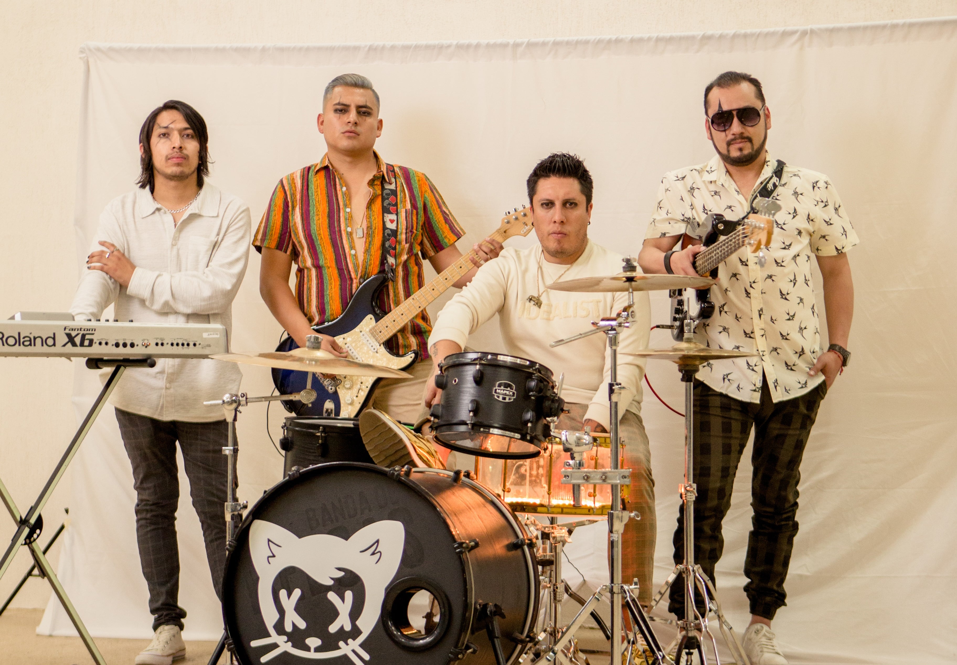 Banda de Belgas estreno un poderoso indie rock en Gatos