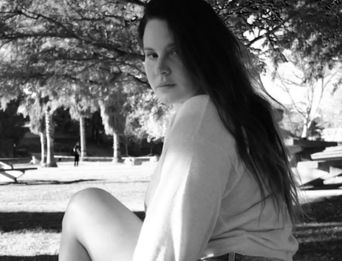LANA DEL REY LANZA SU NUEVO SENCILLO: «A&W»