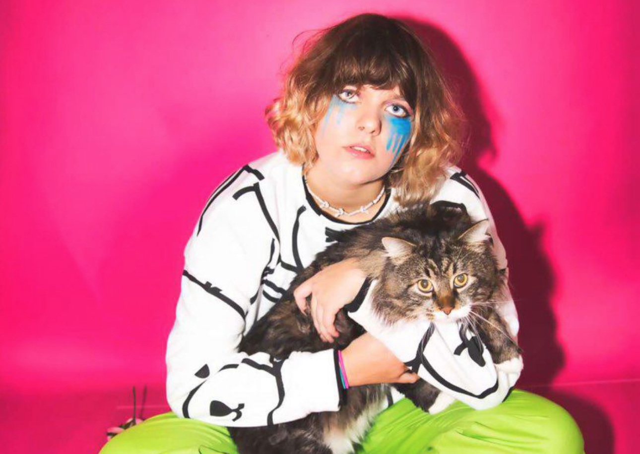 Bloody Peach hace una reflexión sobre el amor y los recuerdos en «Flowers»