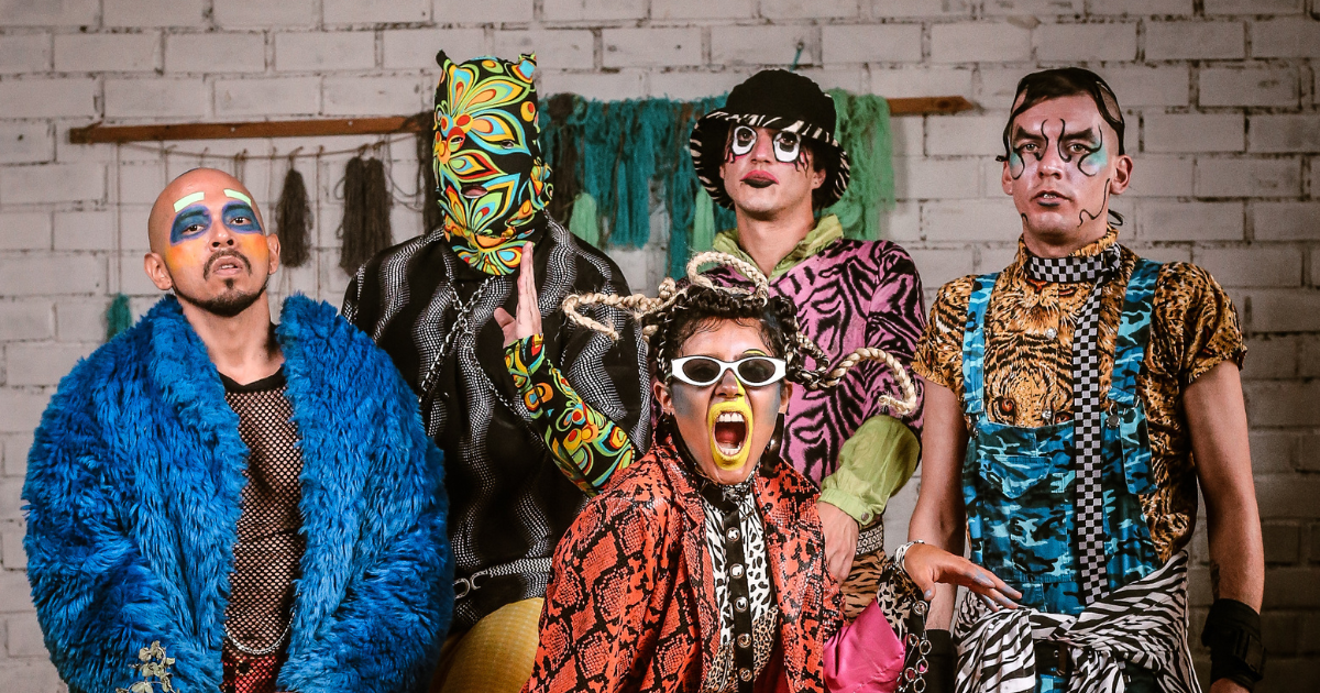 Caminatas Oscuras: El Himno Punk Tropical de Hit La Rosa