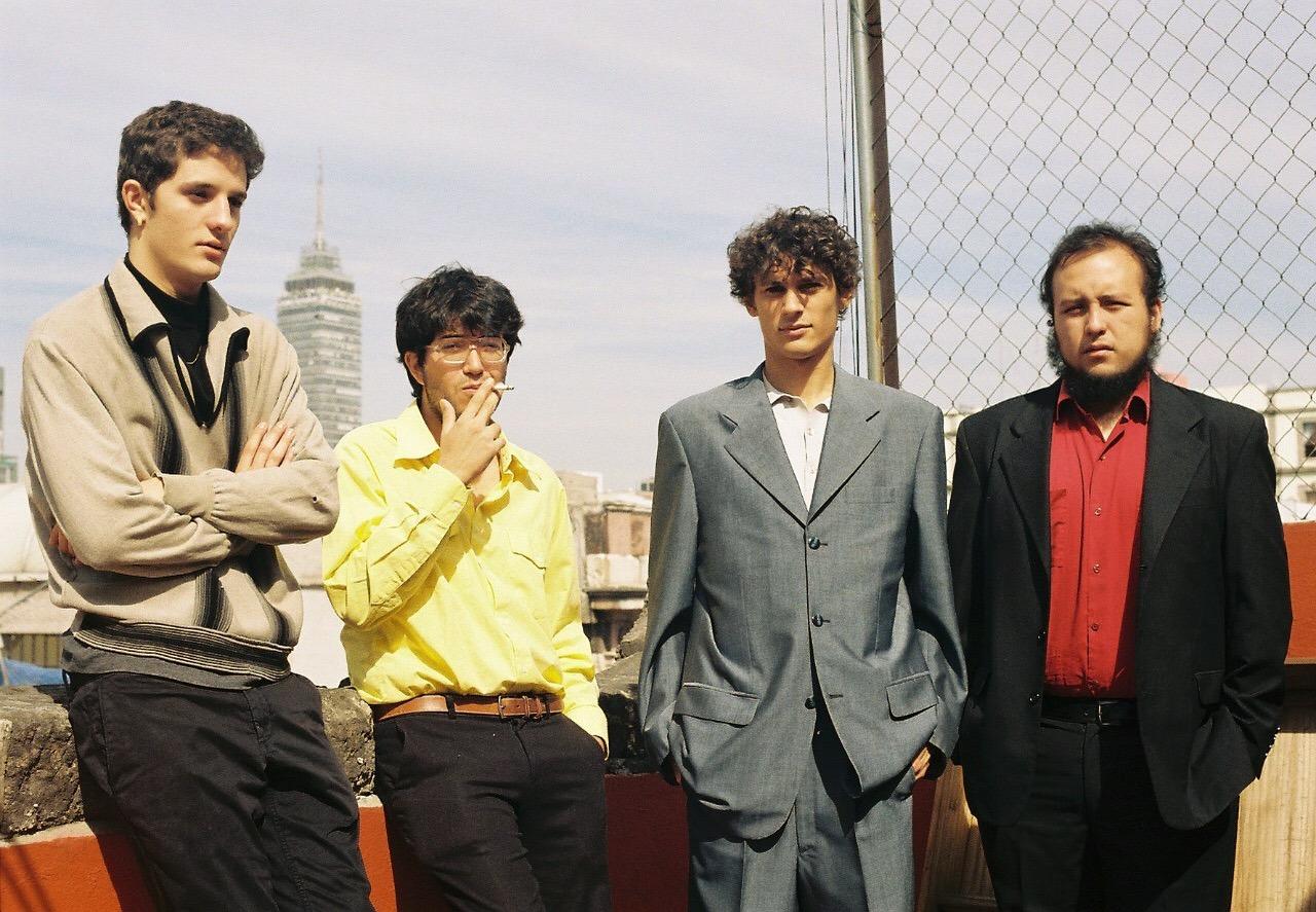 THE AMERICOJONES EXPERIENCE presentan su nuevo single ¨UN MUERTO CAMINA¨