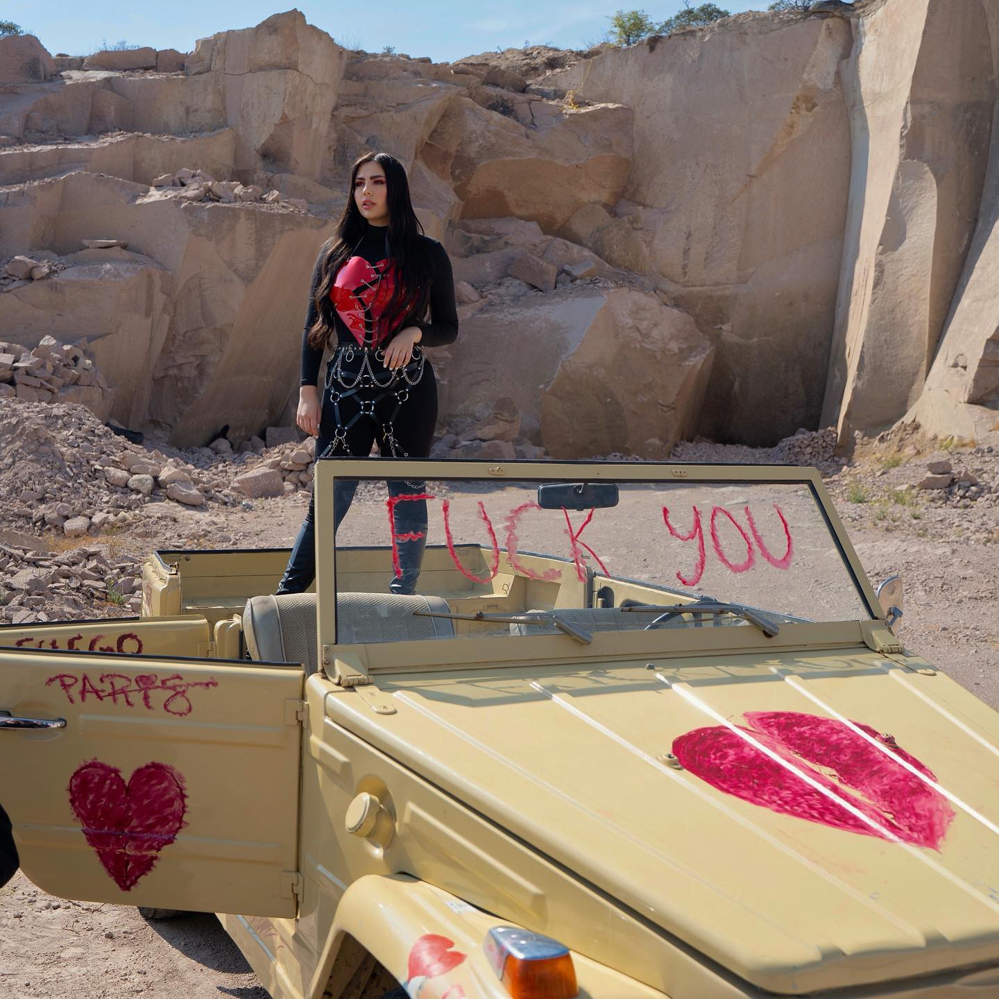 Vannesa Franco presenta ¨FUEGO A PARIS¨: una canción que invita a las personas a atreverse a brillar y a ser una versión más real de sí mismos