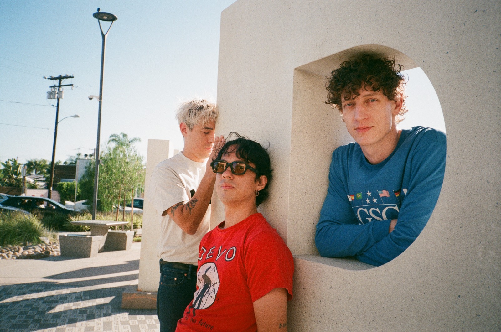 <strong>Last Dinosaurs comparten el sencillo  «Walking On Ice» y anuncian su EP ‘RYU’</strong>