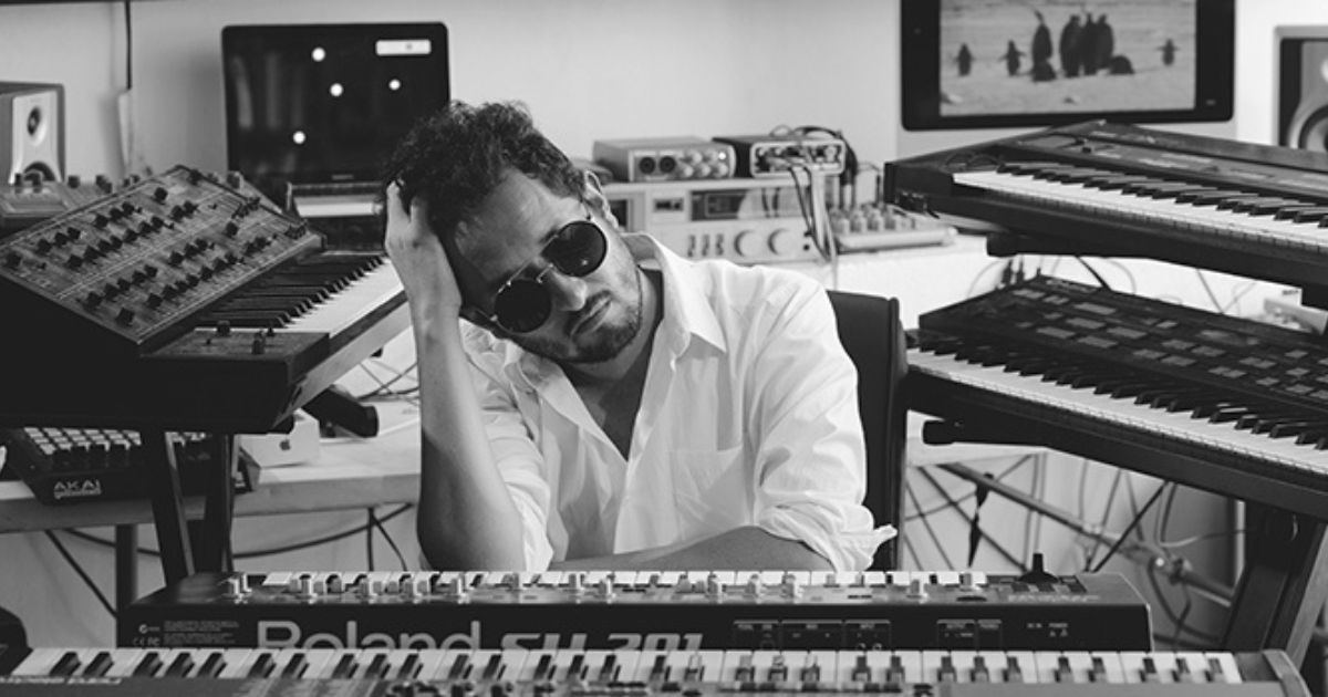 Hamann presenta su conmovedor álbum de electrónica, ‘Orden Universal’