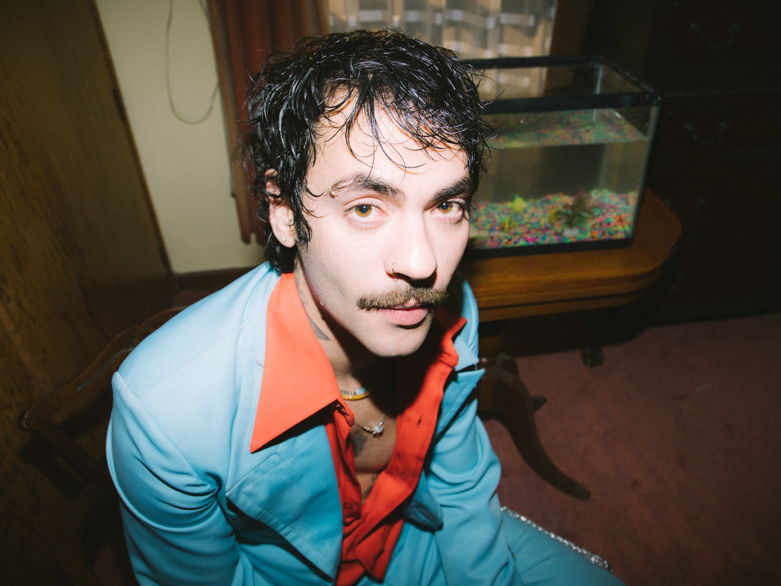 Tuli presenta su más reciente lanzamiento: «De Todos Los Colores»