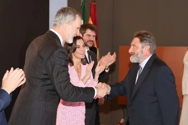 El Chairman y CEO de Universal Music Latinoamérica recibe la medalla de oro al mérito en las Bellas Artes