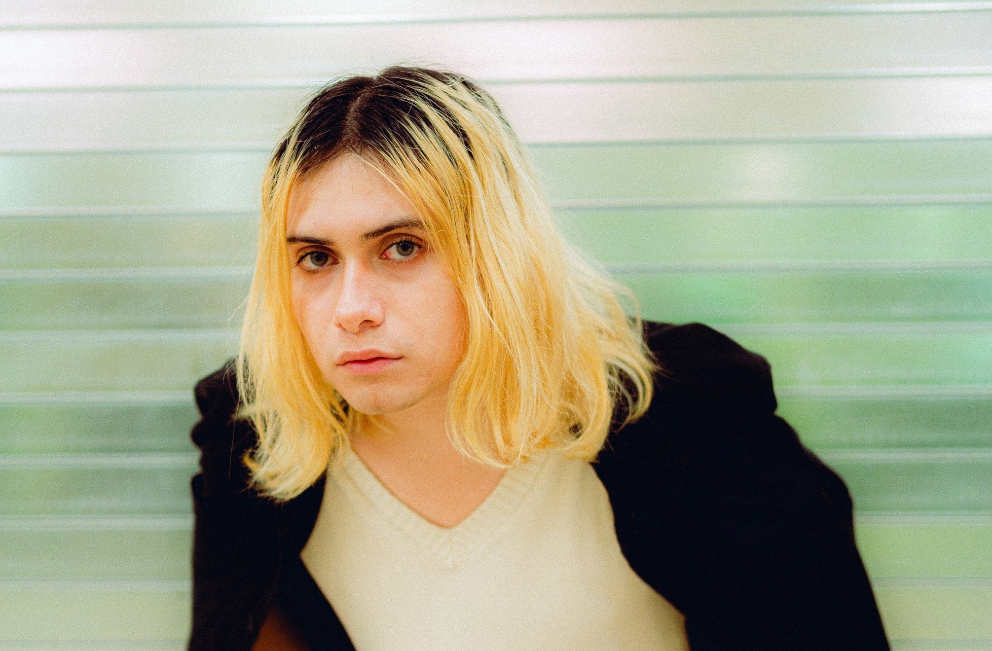 Kontax lanza «hasta borrarme de ti»: un synthpop bailable