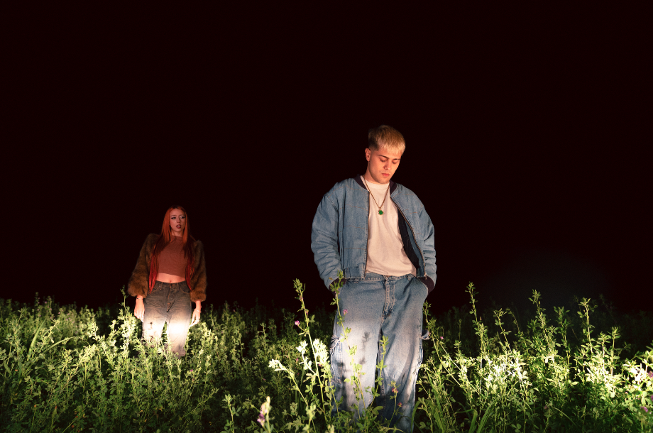 <strong>Lua Lacruz y Melej nos Sorprenden con «Se Siente Bien» su Nueva Colaboración</strong>