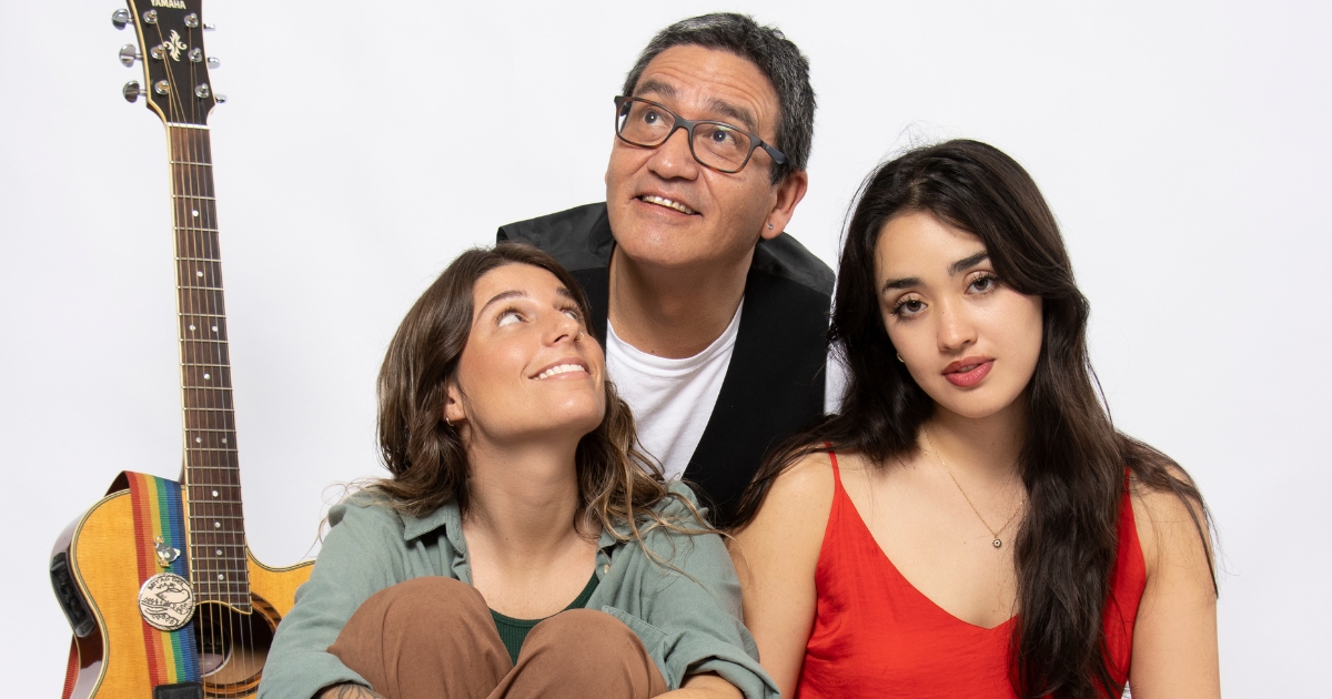 <strong>Mitad Del Viaje fusiona poesía y música en su nuevo single ‘Agüita Salada’</strong>