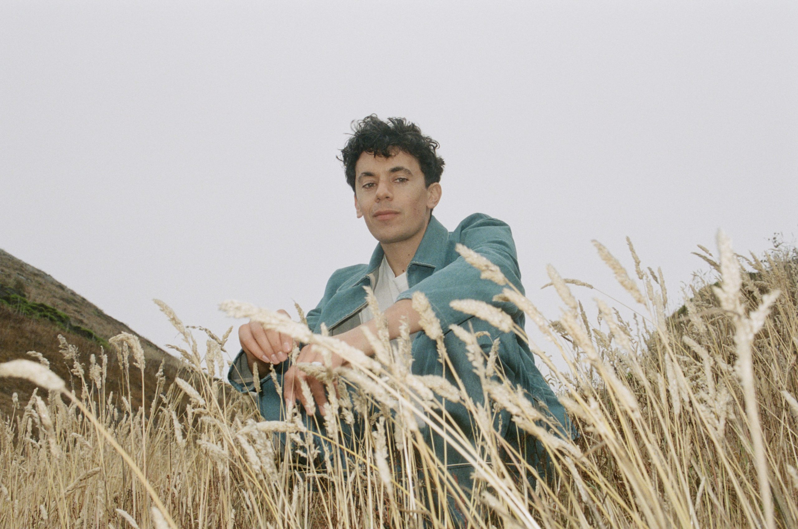 «Abandon», el emotivo primer vistazo al álbum debut de Windser