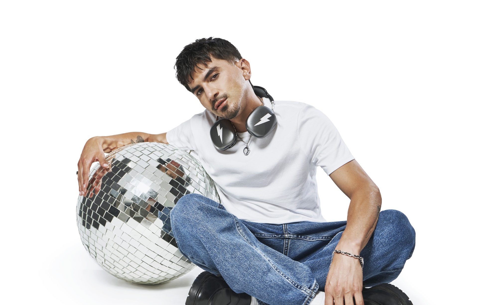 Landabur comparte su track»ATRÉVETE!», un tema de empoderamiento