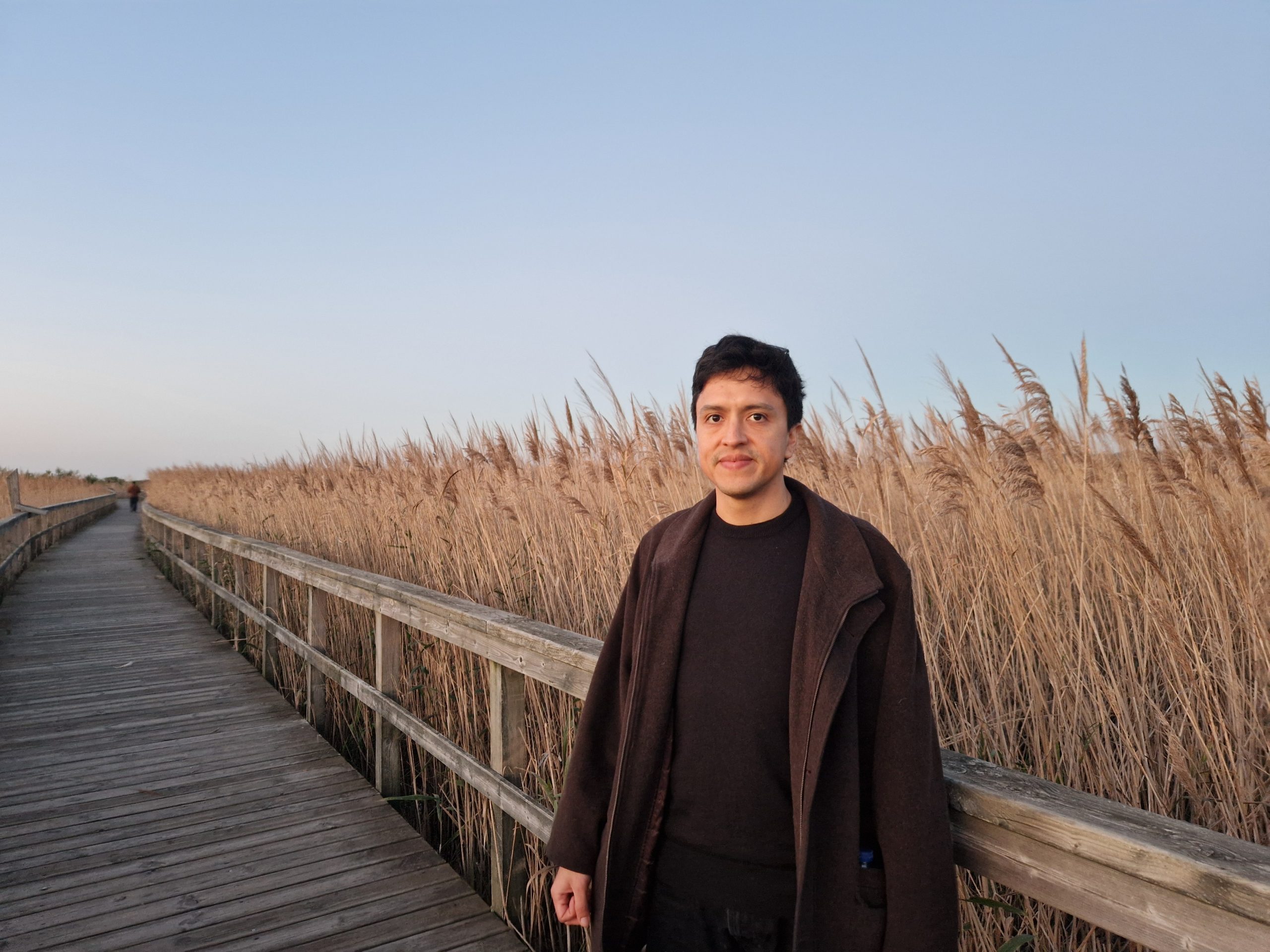 La cruda melancolía del slacker rock que viene de Perú y Portugal con Matalascallando en su EP ‘Fim de férias’